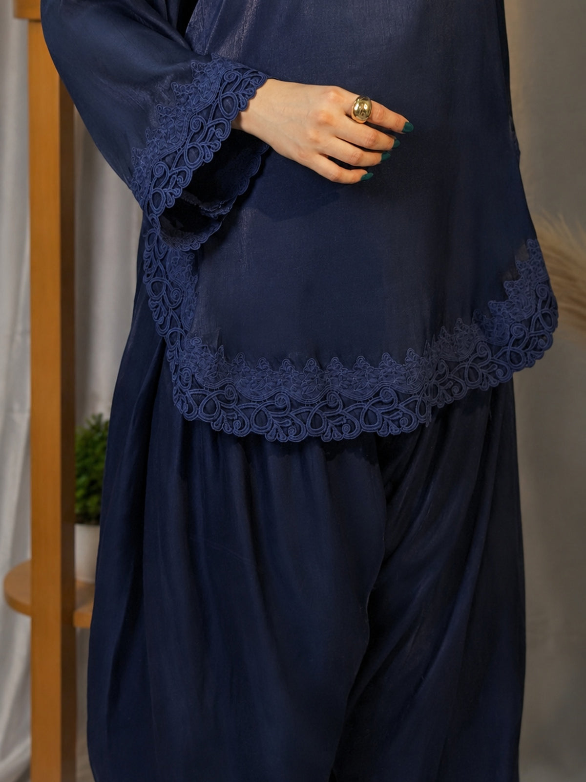 Neelofar 2 Piece Silk