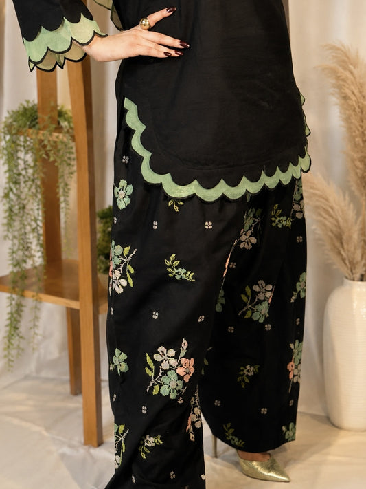 Shab-e-Gulzar 2 Piece Lawn