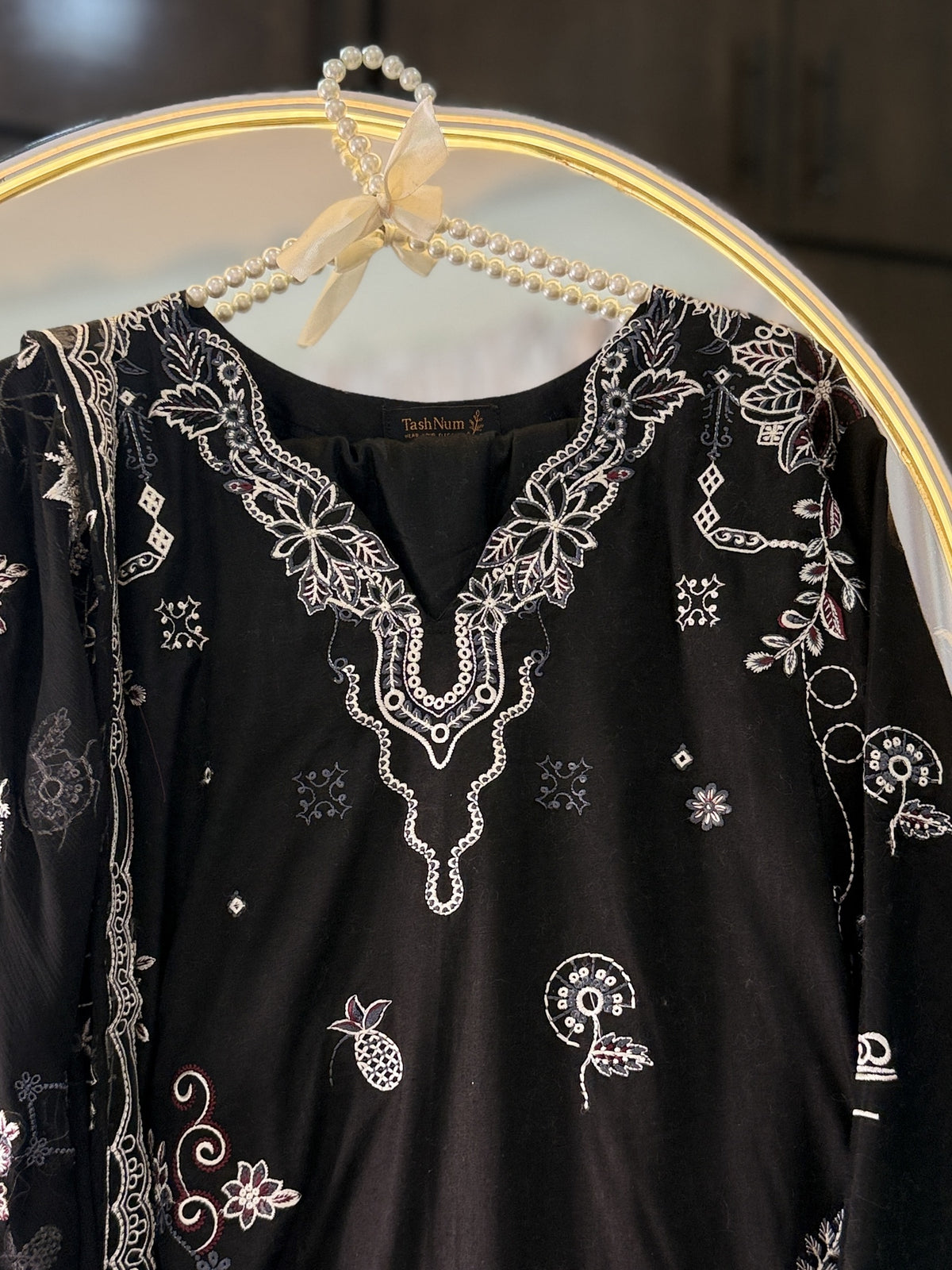 Zar-e-Siyah 3 Piece Embroidered