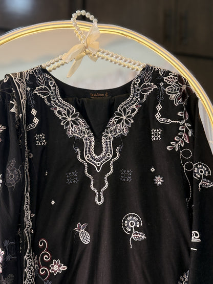 Zar-e-Siyah 3 Piece Embroidered