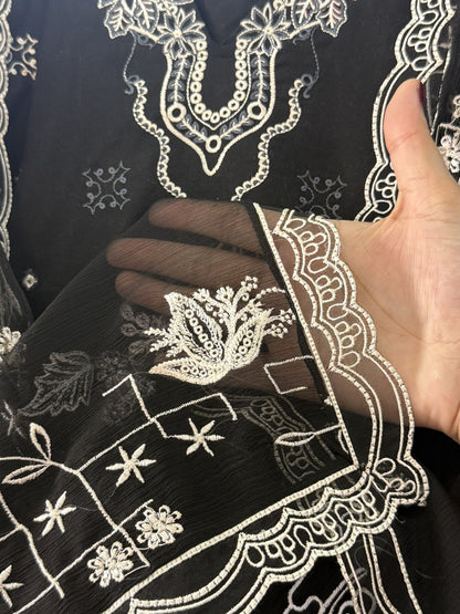 Zar-e-Siyah 3 Piece Embroidered